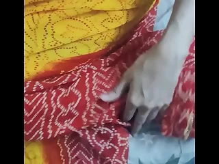 Indian Hot Despondent Sari Aunty fucked by a Young Guy